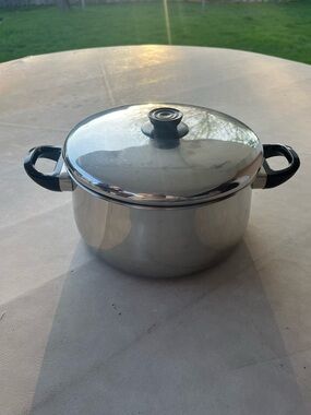 KD Gourmet With 18/8 Stainless Steel Cookware Tri-Ply Bottom Saucepot With Cover